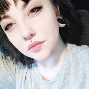 Meet your Posher, Tabitha